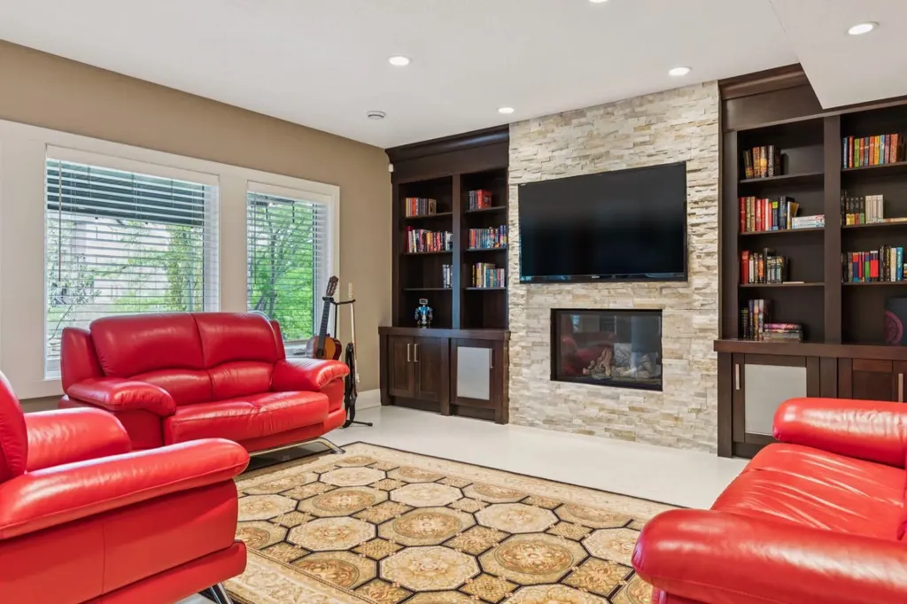113 Aspen Glen Place SW Calgary AB T3H 0E8