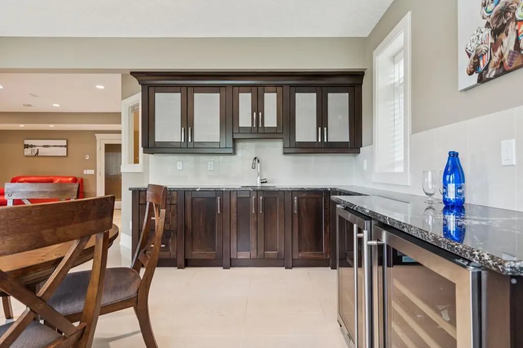 113 Aspen Glen Place SW Calgary AB T3H 0E8