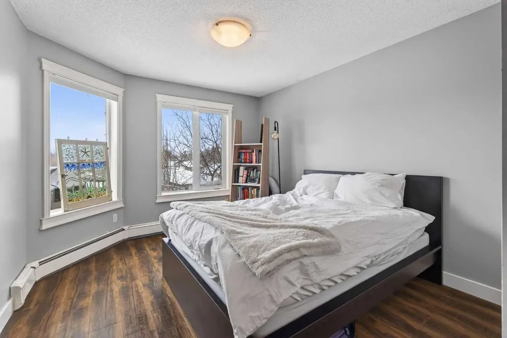735 56 Avenue SW Calgary AB T2V0G9
