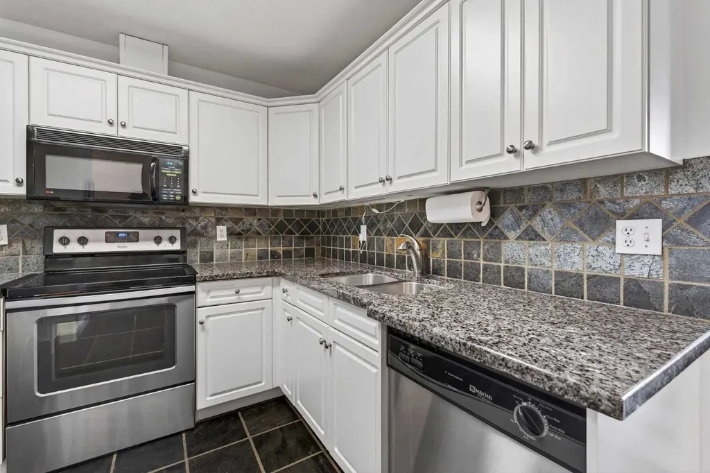 735 56 Avenue SW Calgary AB T2V0G9