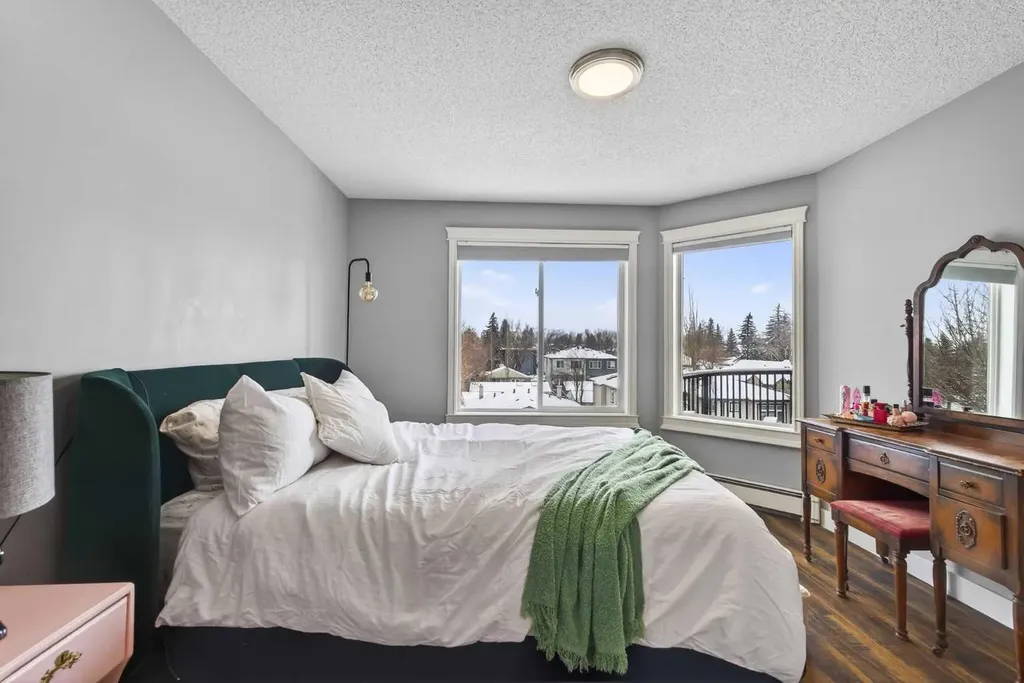 735 56 Avenue SW Calgary AB T2V0G9