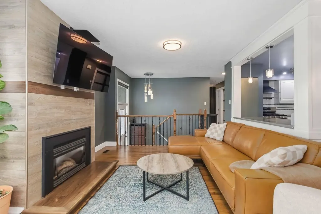108 Ermine Crescent Fort Mcmurray AB T9H 4M6