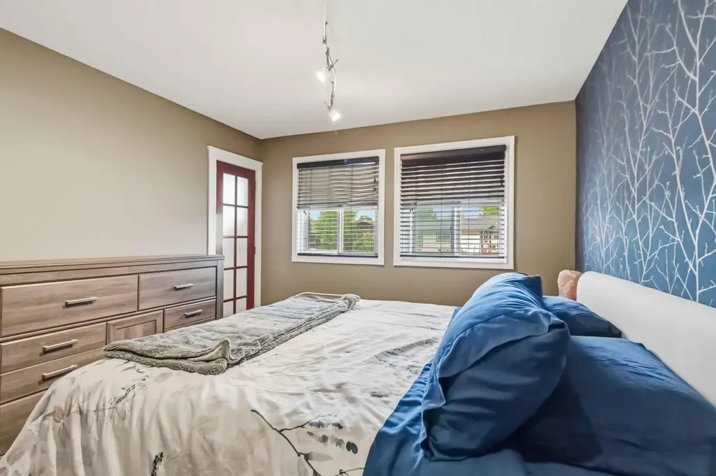 108 Ermine Crescent Fort Mcmurray AB T9H 4M6