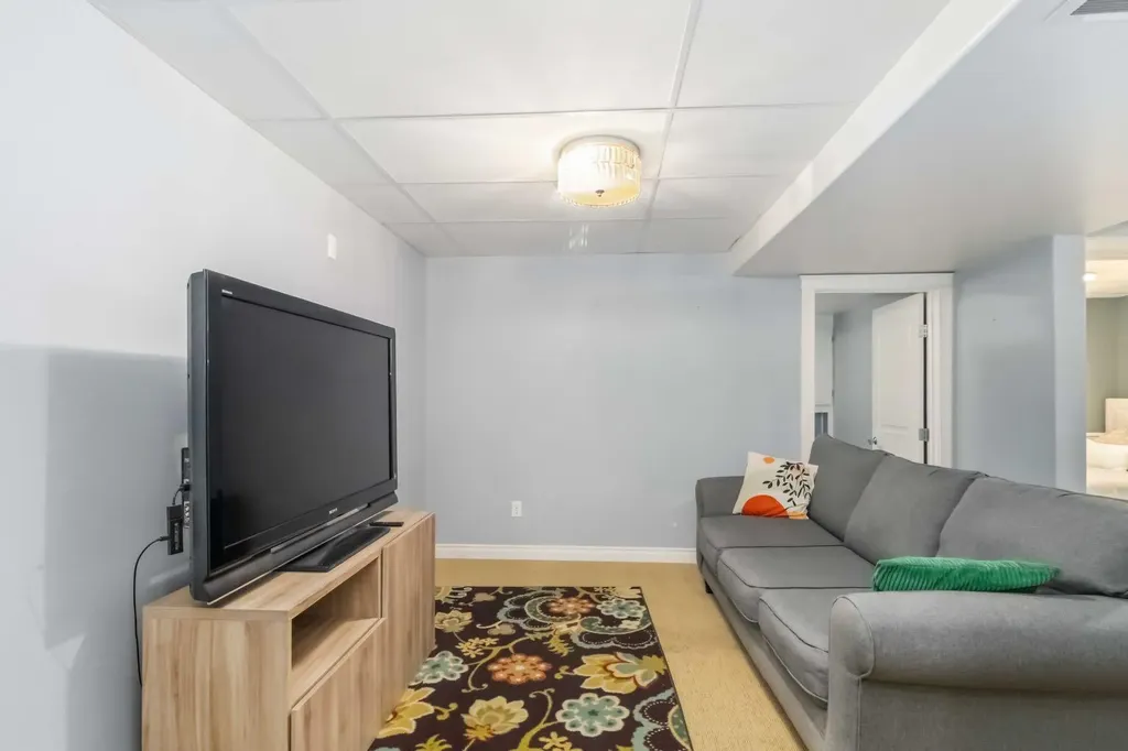 108 Ermine Crescent Fort Mcmurray AB T9H 4M6