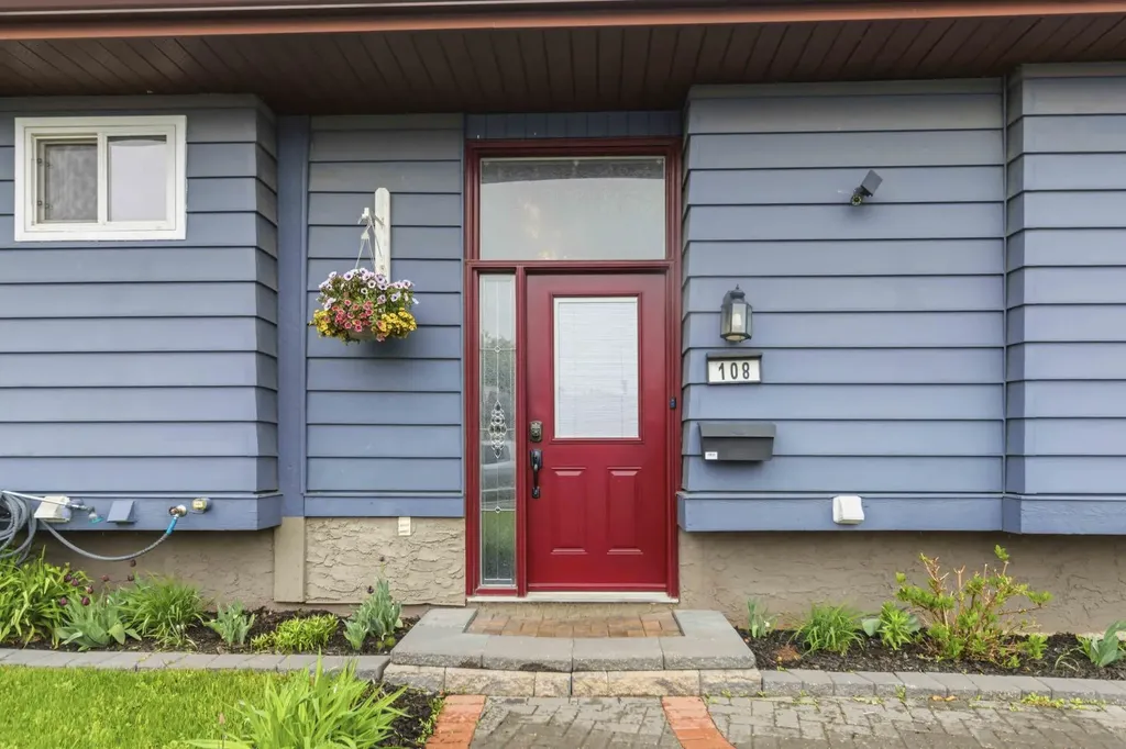 108 Ermine Crescent Fort Mcmurray AB T9H 4M6