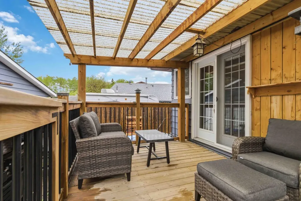 108 Ermine Crescent Fort Mcmurray AB T9H 4M6
