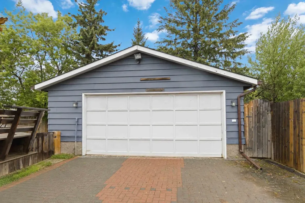 108 Ermine Crescent Fort Mcmurray AB T9H 4M6