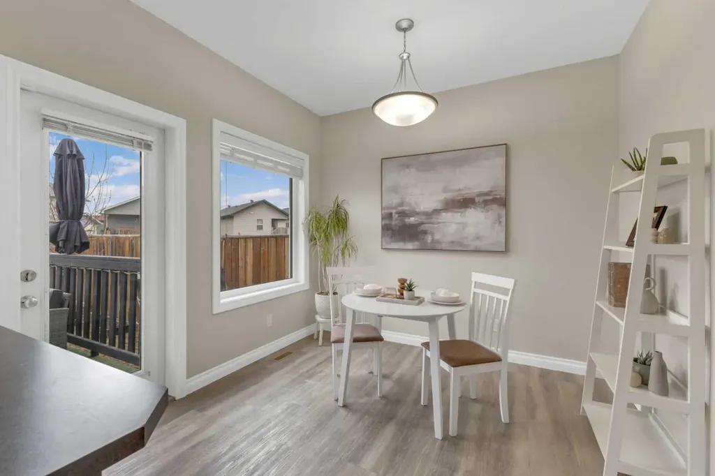 9 Ross Close Sylvan Lake AB T4S 0C8