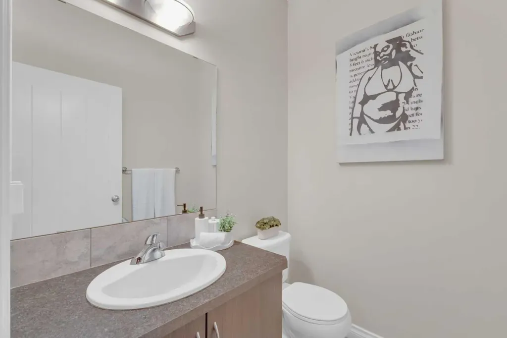 9 Ross Close Sylvan Lake AB T4S 0C8