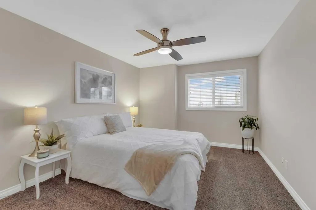 9 Ross Close Sylvan Lake AB T4S 0C8