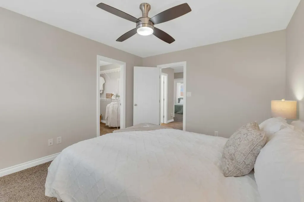 9 Ross Close Sylvan Lake AB T4S 0C8