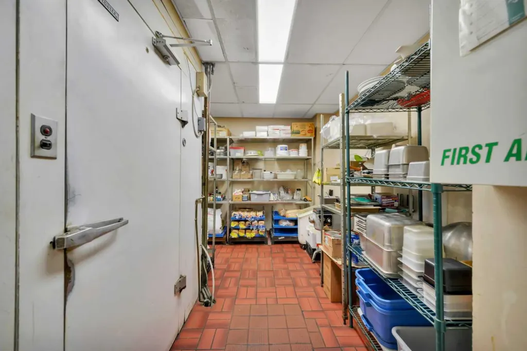 4419 45 Street Rocky Mountain House AB T4T 1P4
