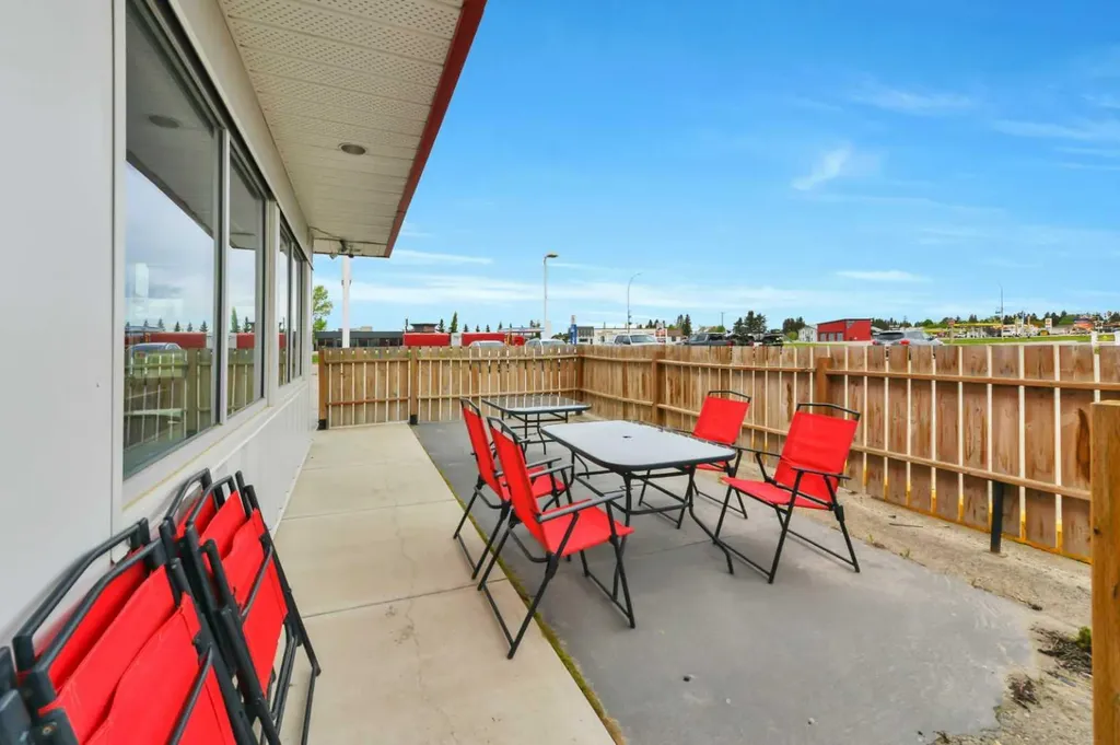 4419 45 Street Rocky Mountain House AB T4T 1P4