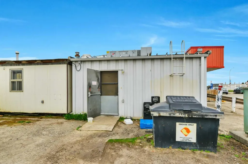 4419 45 Street Rocky Mountain House AB T4T 1P4