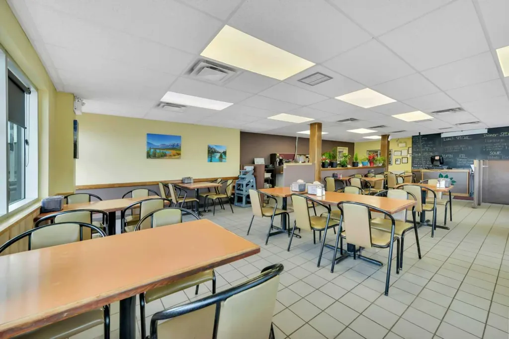 4419 45 Street Rocky Mountain House AB T4T 1P4
