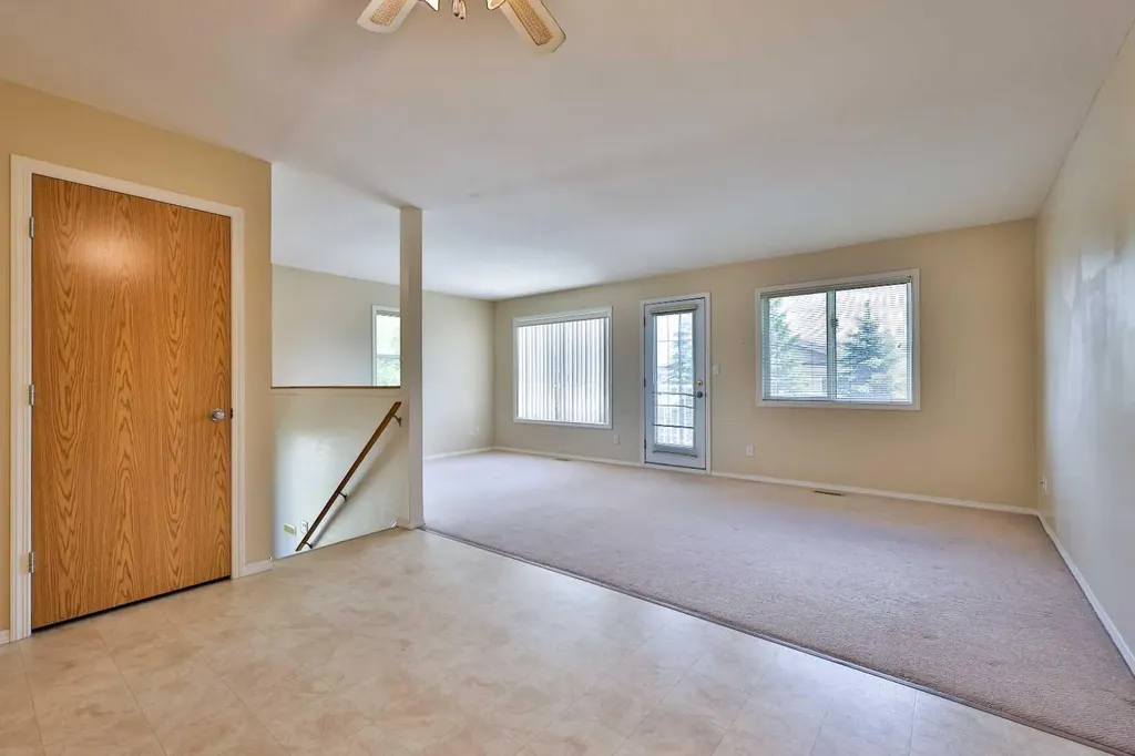 43 Highlands Place W Lethbridge AB T1J 4Y3
