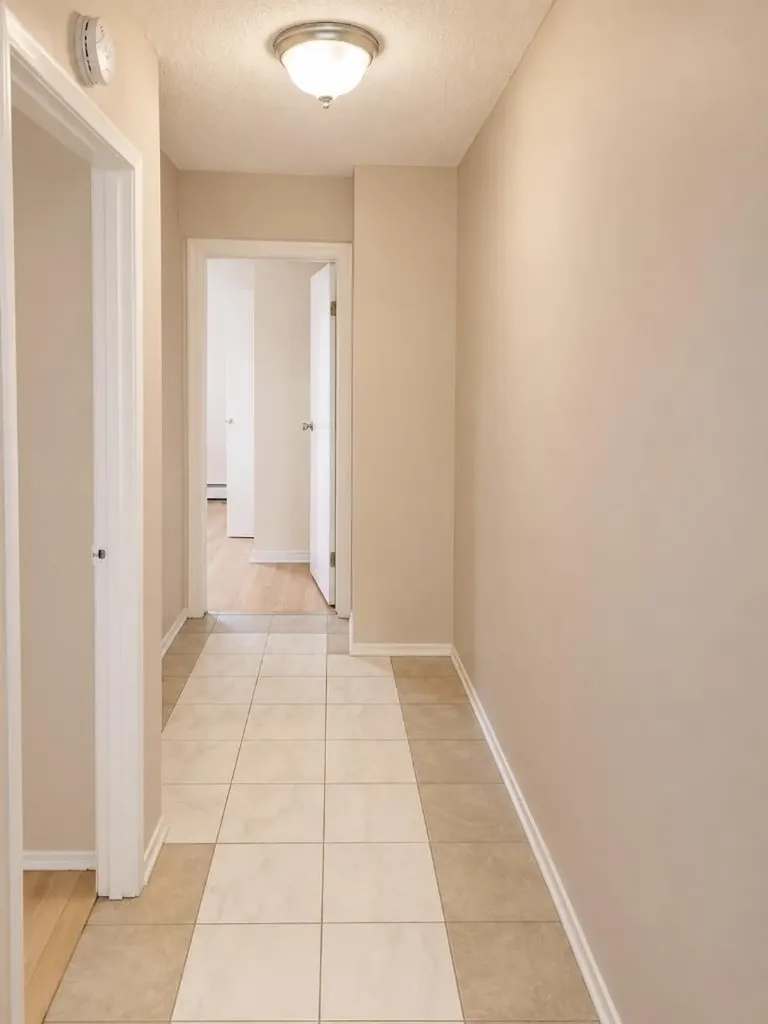 211 6 Street NE Calgary AB T1A1G9