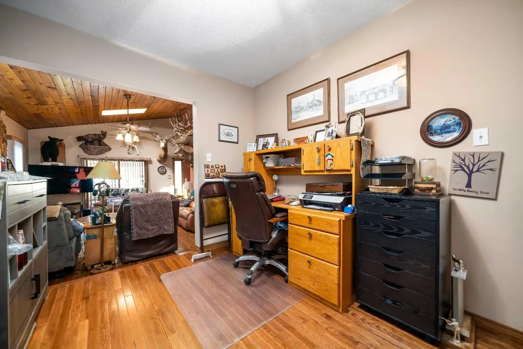 68 10 Street SW Medicine Hat AB T1A4P9