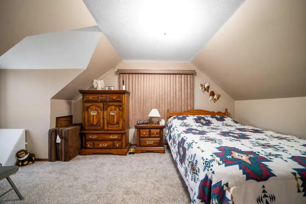 68 10 Street SW Medicine Hat AB T1A4P9