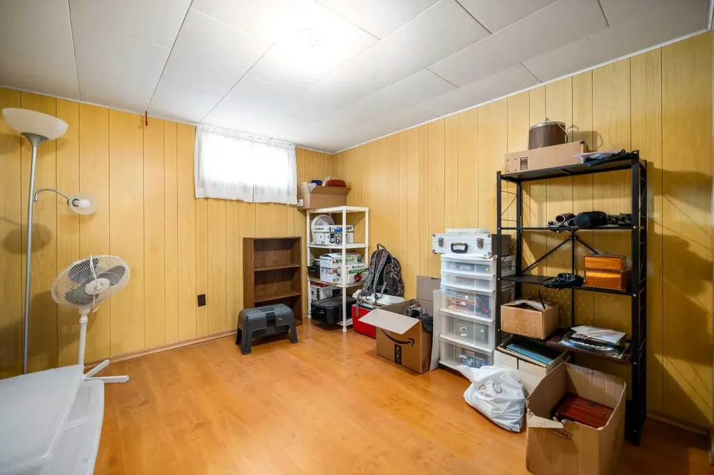 68 10 Street SW Medicine Hat AB T1A4P9