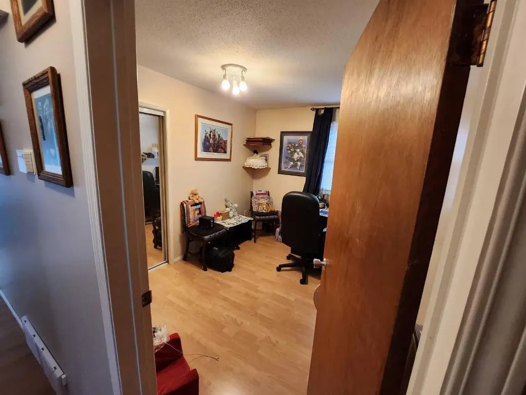 716 6 Avenue Fox Creek AB T0H 1P0