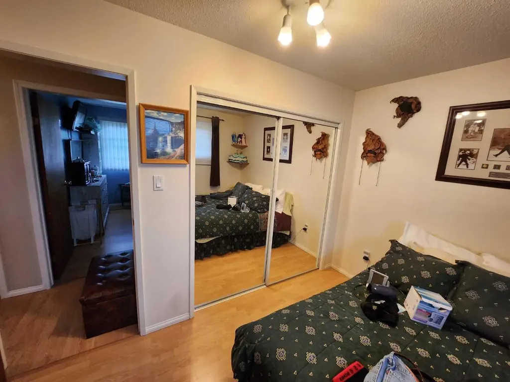 716 6 Avenue Fox Creek AB T0H 1P0