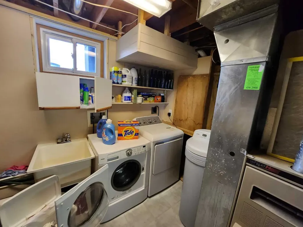 716 6 Avenue Fox Creek AB T0H 1P0