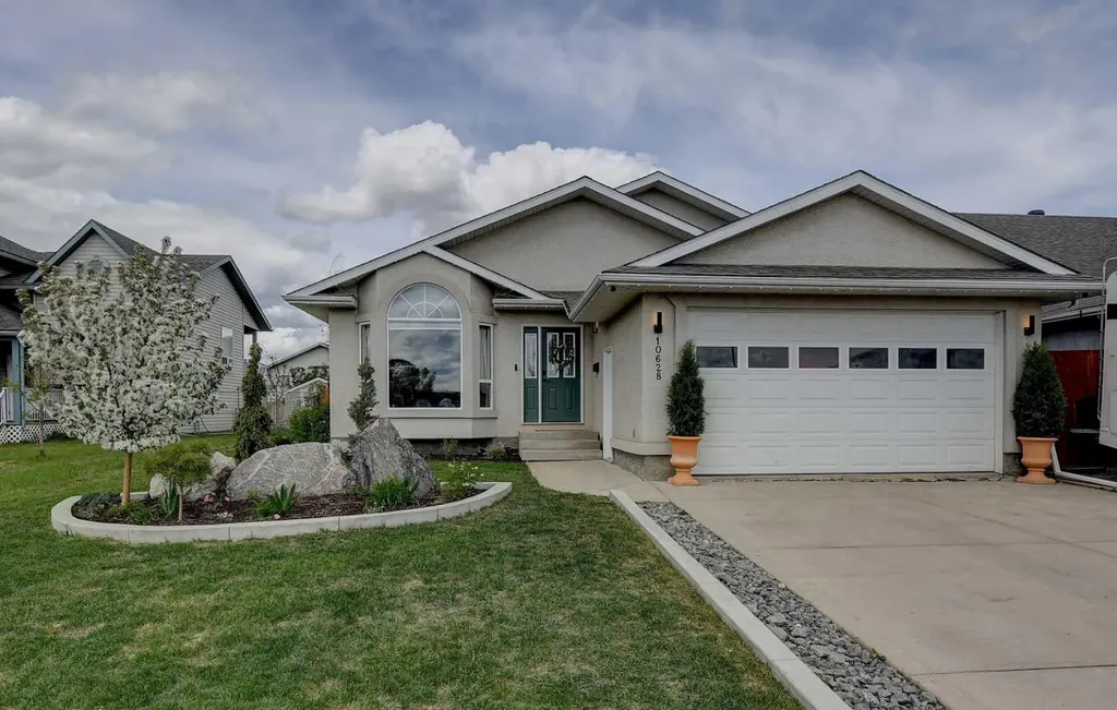 10628 119a Avenue Grande Prairie AB T8V 7N5