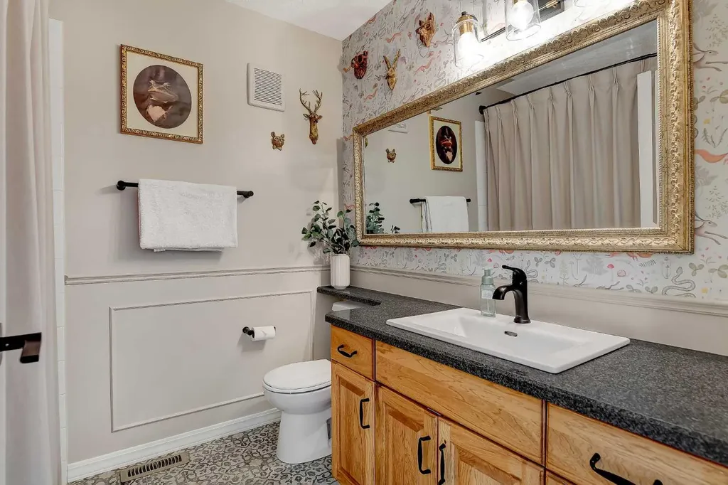 10628 119a Avenue Grande Prairie AB T8V 7N5