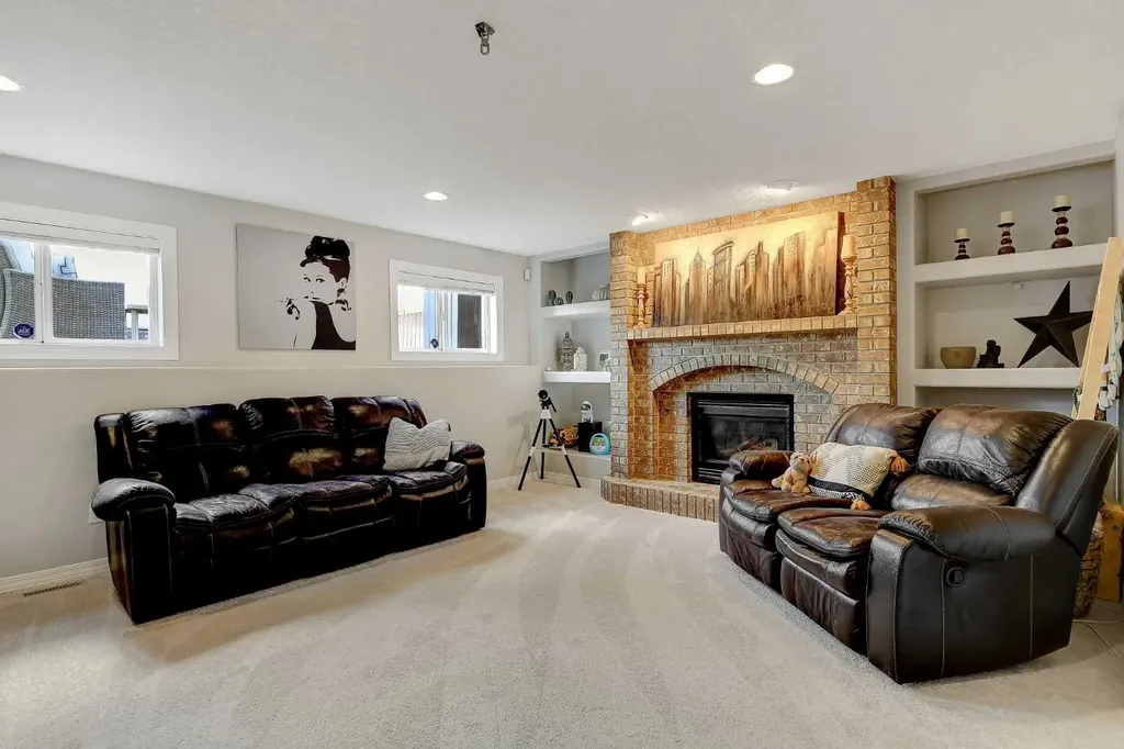 10628 119a Avenue Grande Prairie AB T8V 7N5