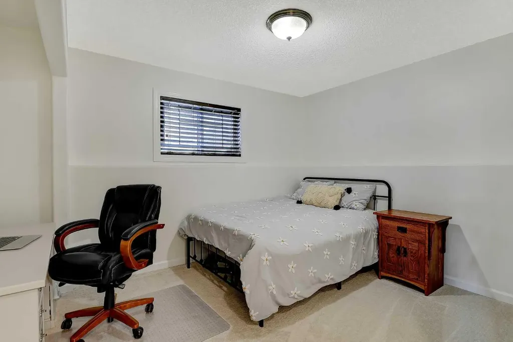10628 119a Avenue Grande Prairie AB T8V 7N5