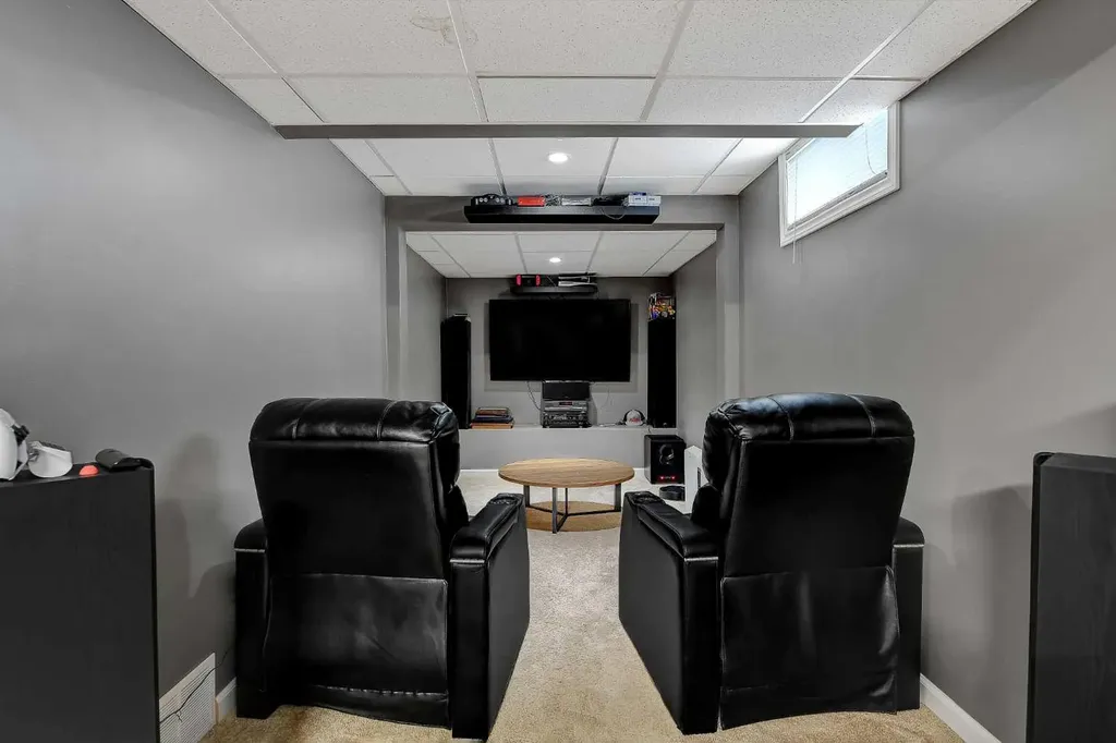 10628 119a Avenue Grande Prairie AB T8V 7N5