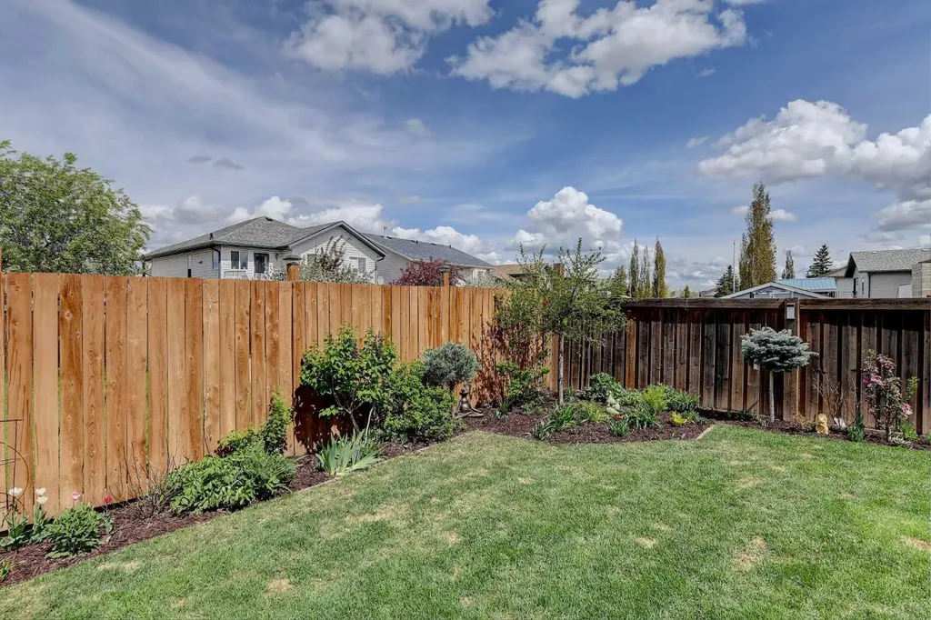 10628 119a Avenue Grande Prairie AB T8V 7N5