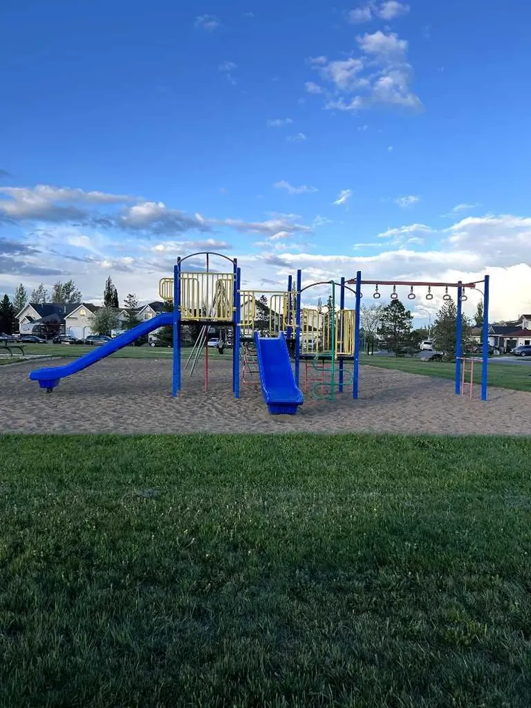 10628 119a Avenue Grande Prairie AB T8V 7N5