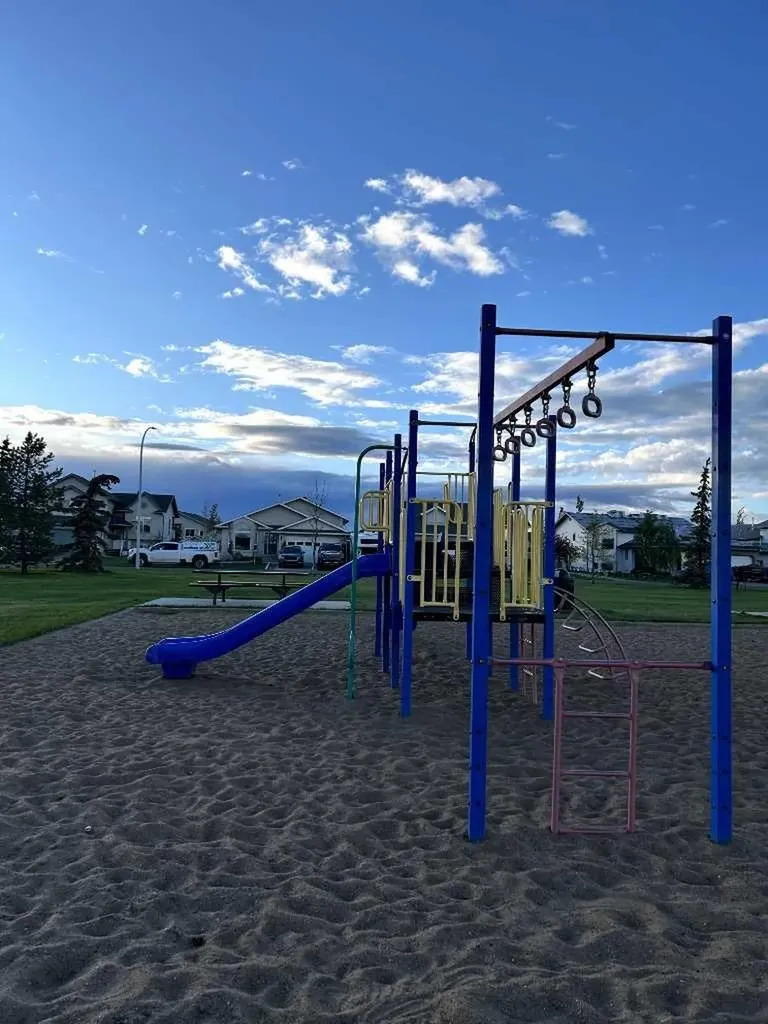 10628 119a Avenue Grande Prairie AB T8V 7N5