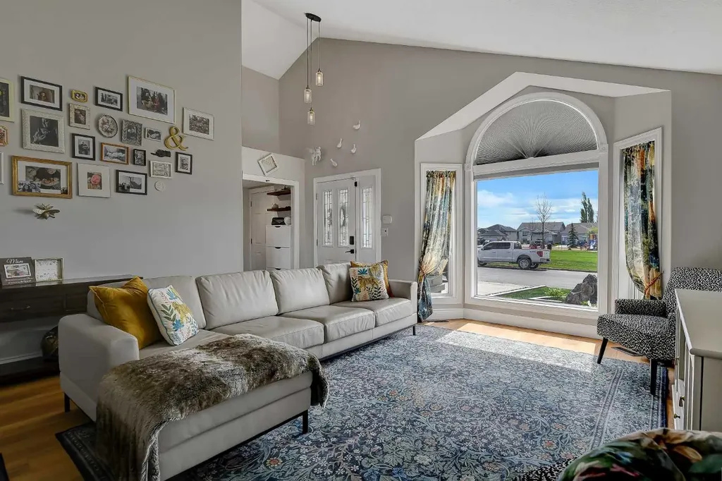 10628 119a Avenue Grande Prairie AB T8V 7N5