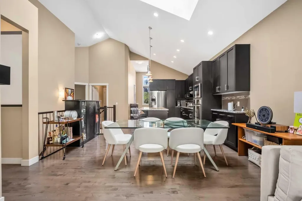 63 Cortina Villas SW Calgary AB T3H 0W8