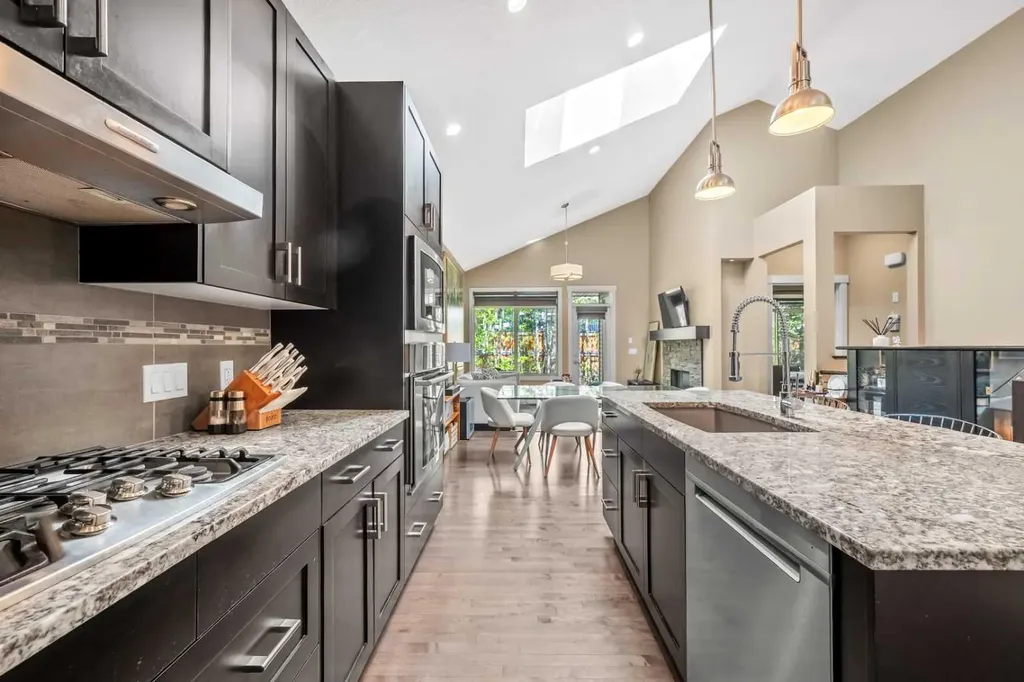 63 Cortina Villas SW Calgary AB T3H 0W8