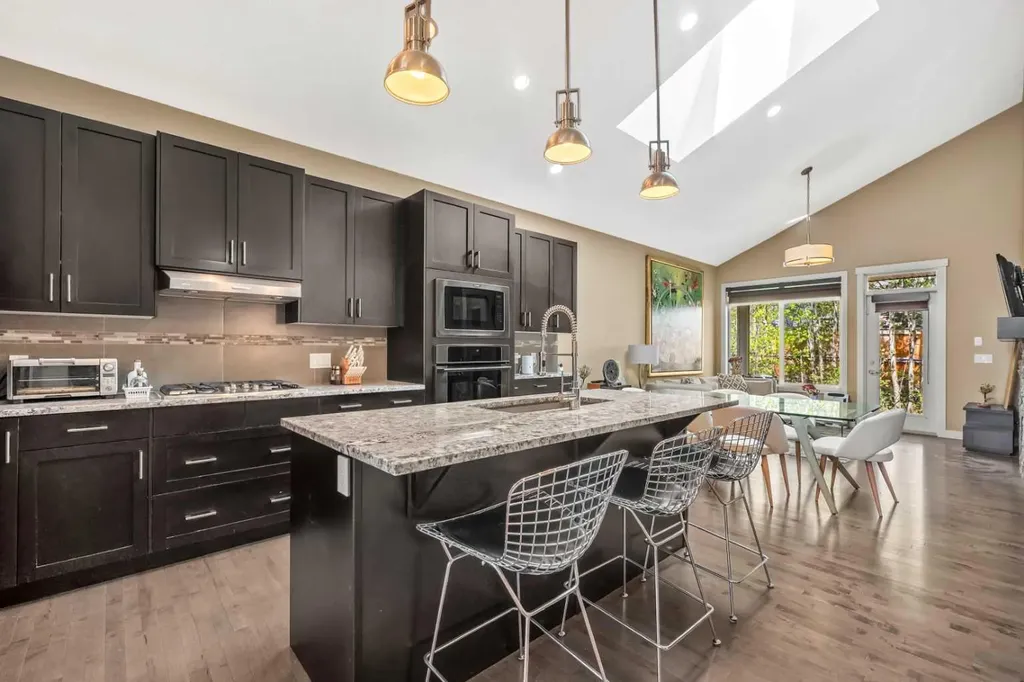 63 Cortina Villas SW Calgary AB T3H 0W8