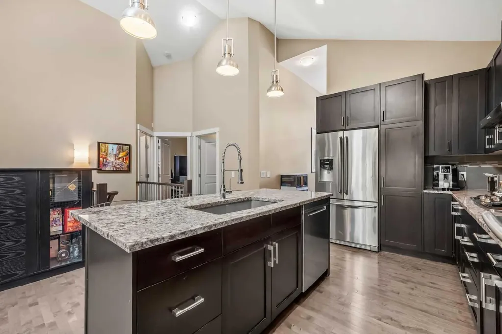 63 Cortina Villas SW Calgary AB T3H 0W8