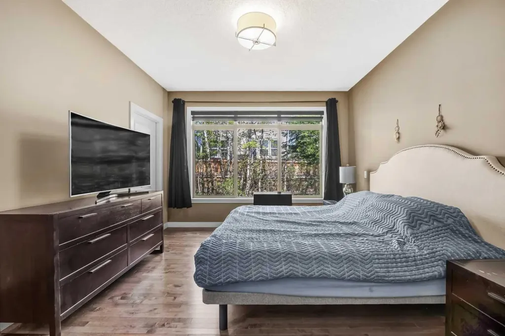 63 Cortina Villas SW Calgary AB T3H 0W8