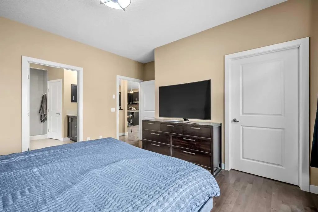 63 Cortina Villas SW Calgary AB T3H 0W8