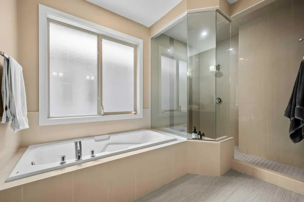 63 Cortina Villas SW Calgary AB T3H 0W8