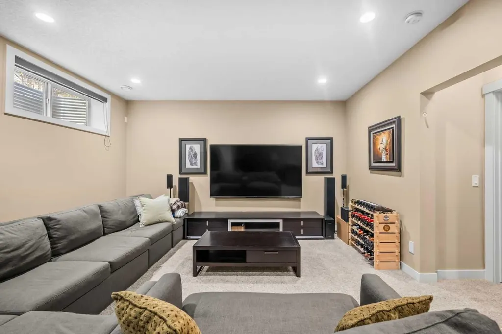 63 Cortina Villas SW Calgary AB T3H 0W8