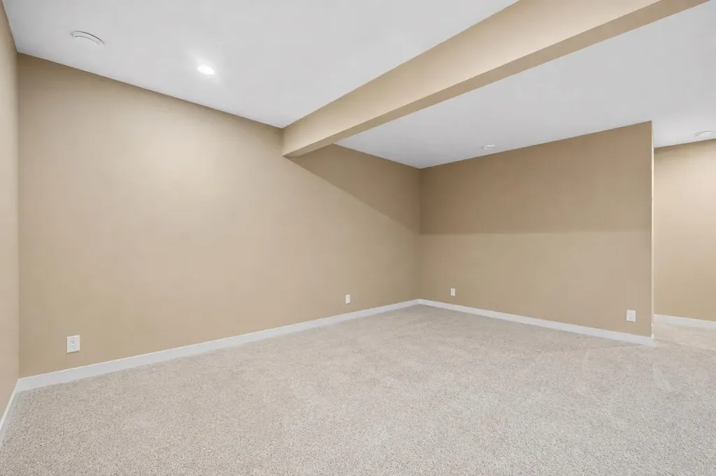 63 Cortina Villas SW Calgary AB T3H 0W8