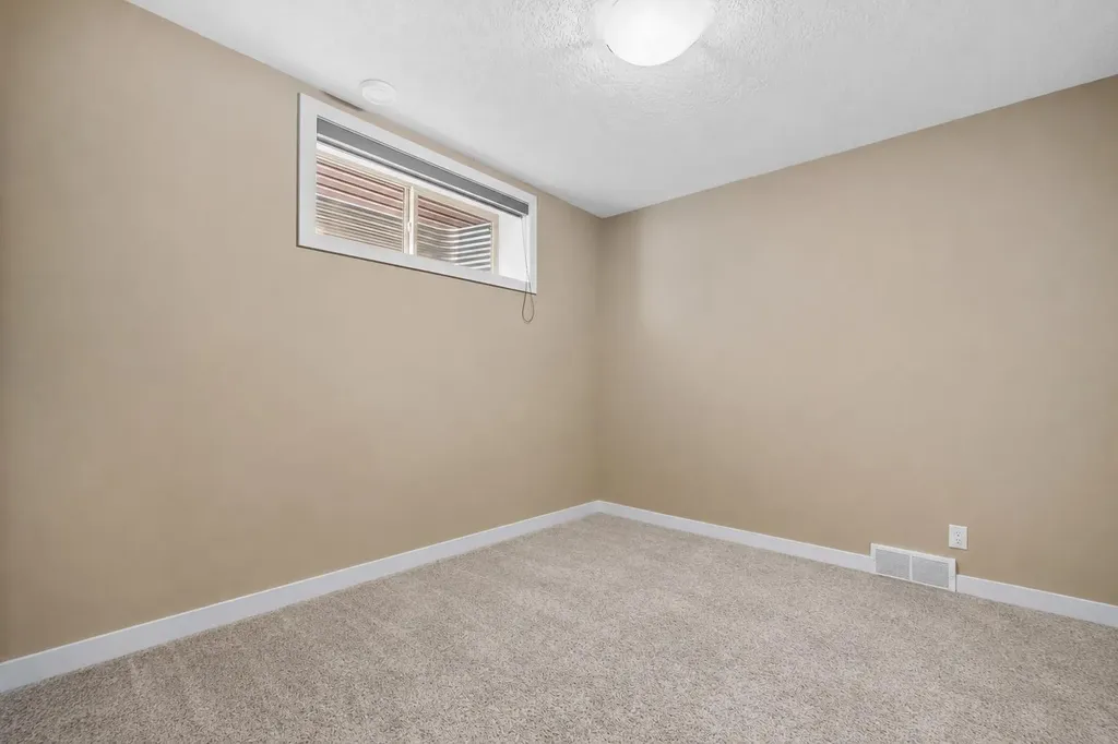 63 Cortina Villas SW Calgary AB T3H 0W8