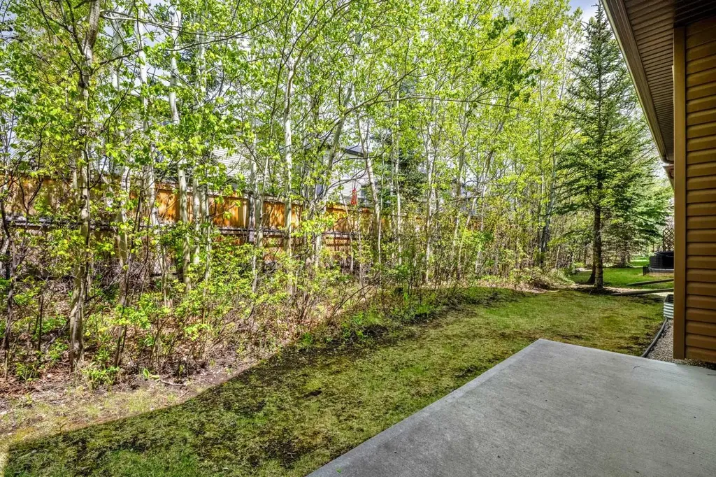 63 Cortina Villas SW Calgary AB T3H 0W8