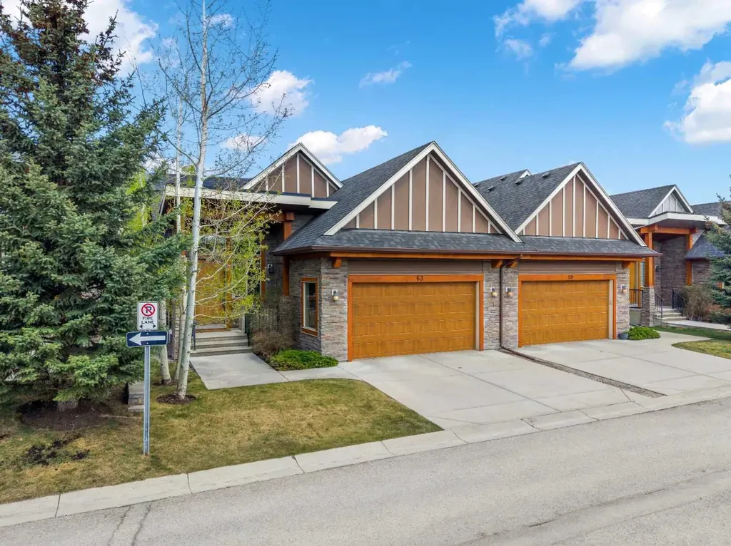 63 Cortina Villas SW Calgary AB T3H 0W8