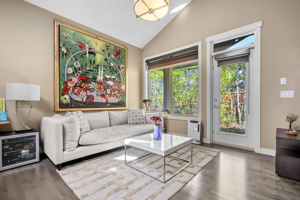 63 Cortina Villas SW Calgary AB T3H 0W8