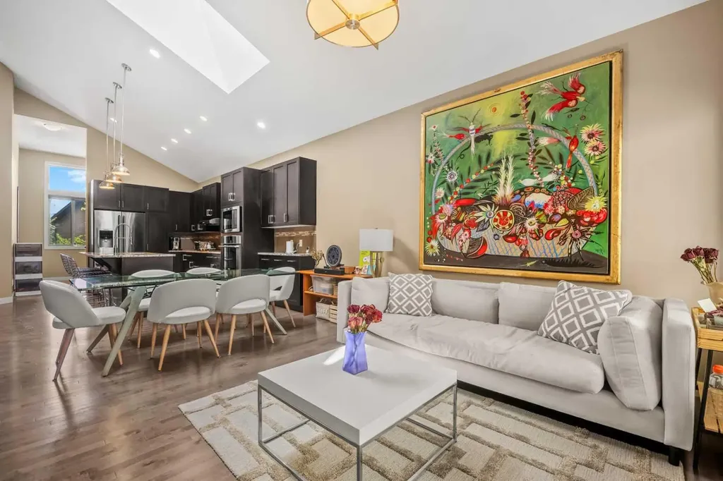 63 Cortina Villas SW Calgary AB T3H 0W8